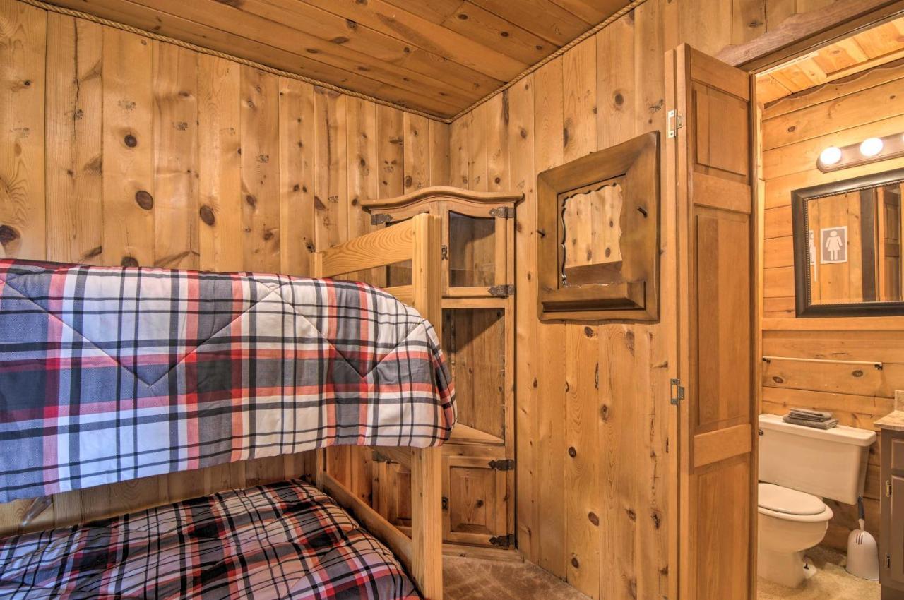Pet-Friendly Duck Creek Village Retreat With Deck! Kültér fotó