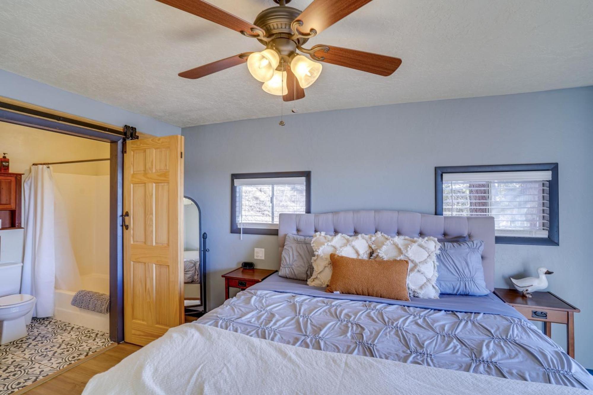 Pet-Friendly Duck Creek Village Retreat With Deck! Kültér fotó