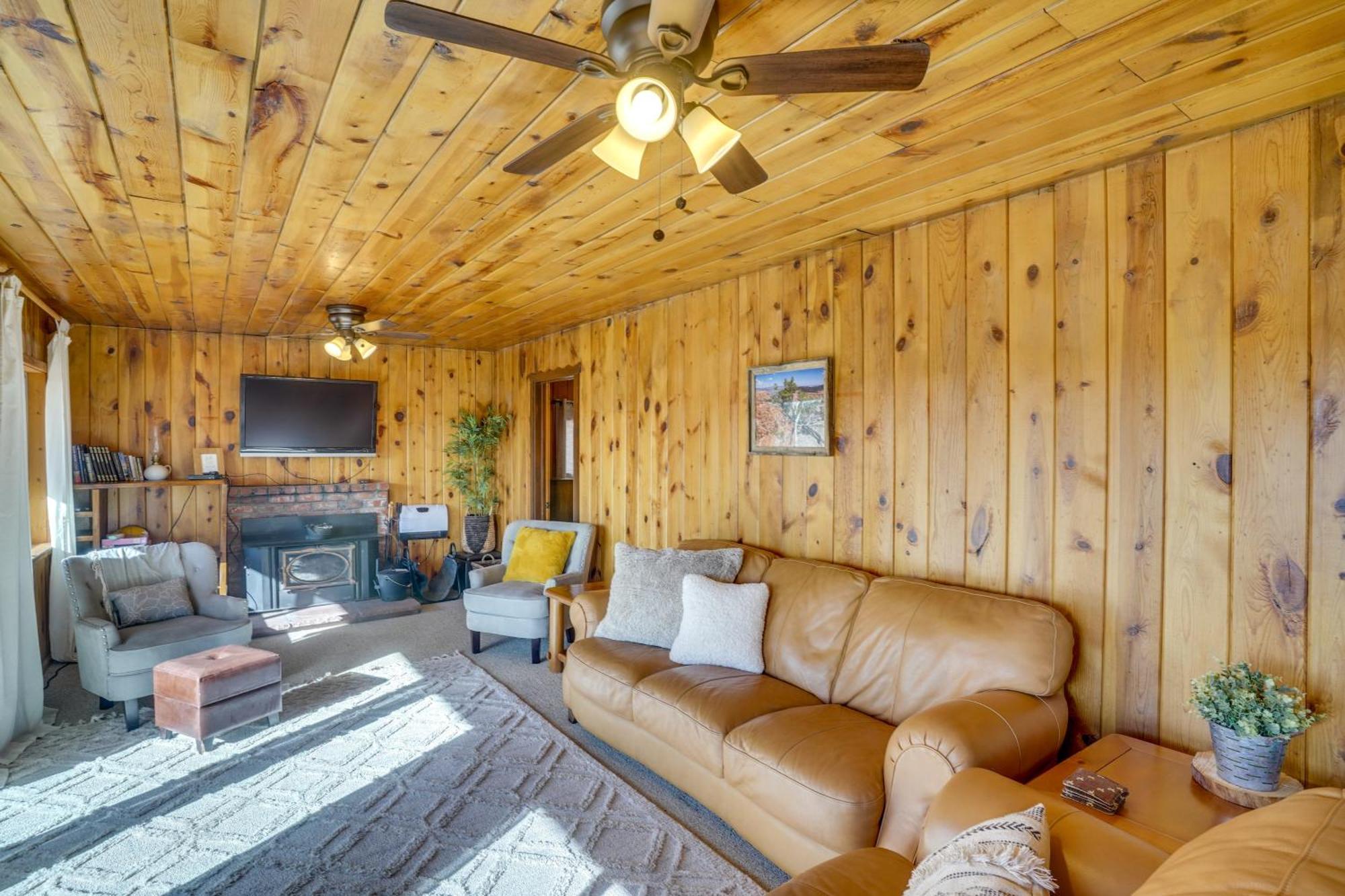 Pet-Friendly Duck Creek Village Retreat With Deck! Kültér fotó